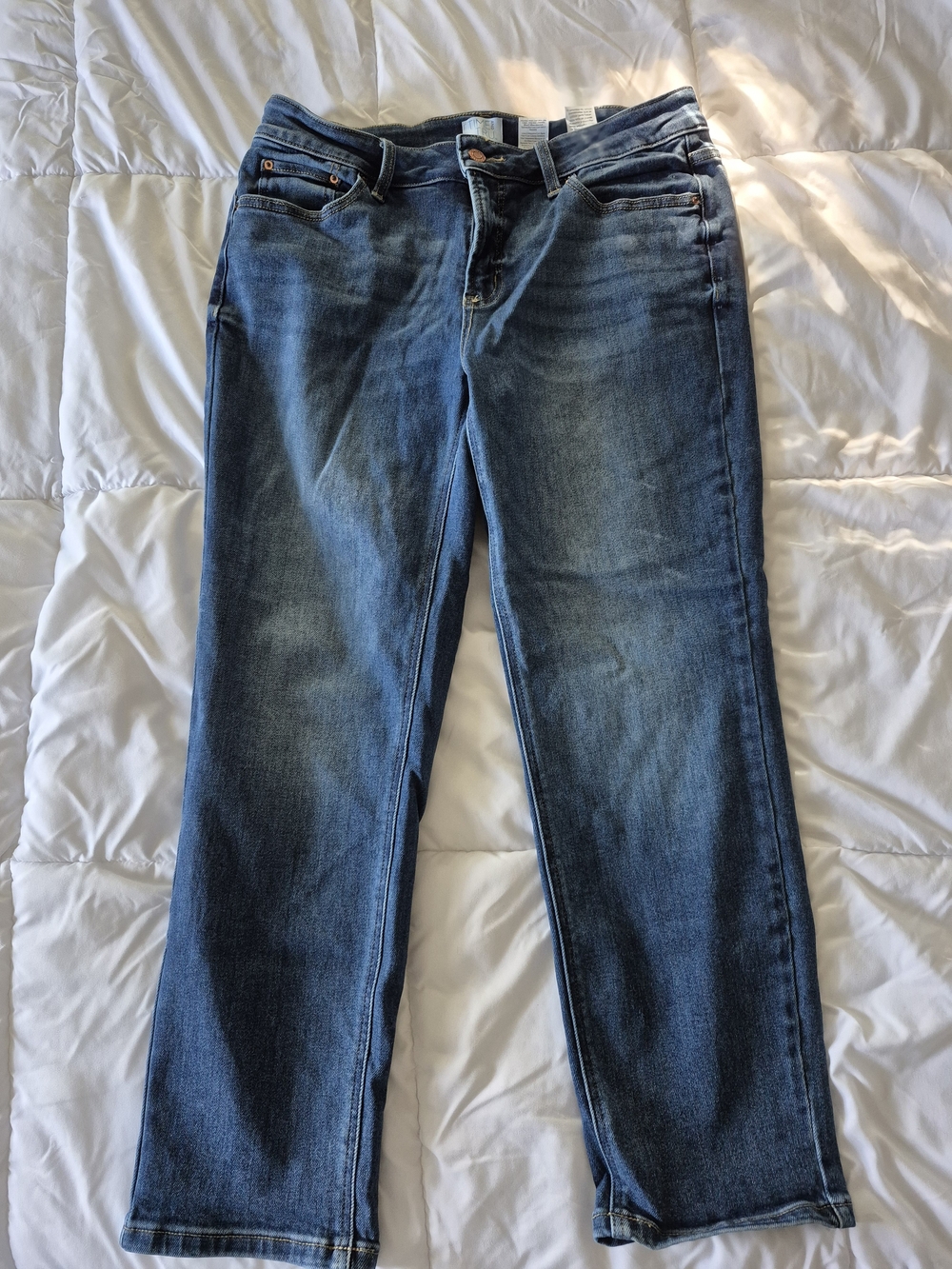 Time and Tru Women's Medium Blue Straight-Leg Jeans